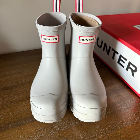 Hunter Woman’s Original Gray Play Short Rain Boots- Size 8M - Picture 2 of 10
